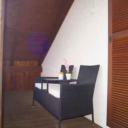 Mit Pool, Wlan, Tv, Balkon, Regen Dusche Apartment *